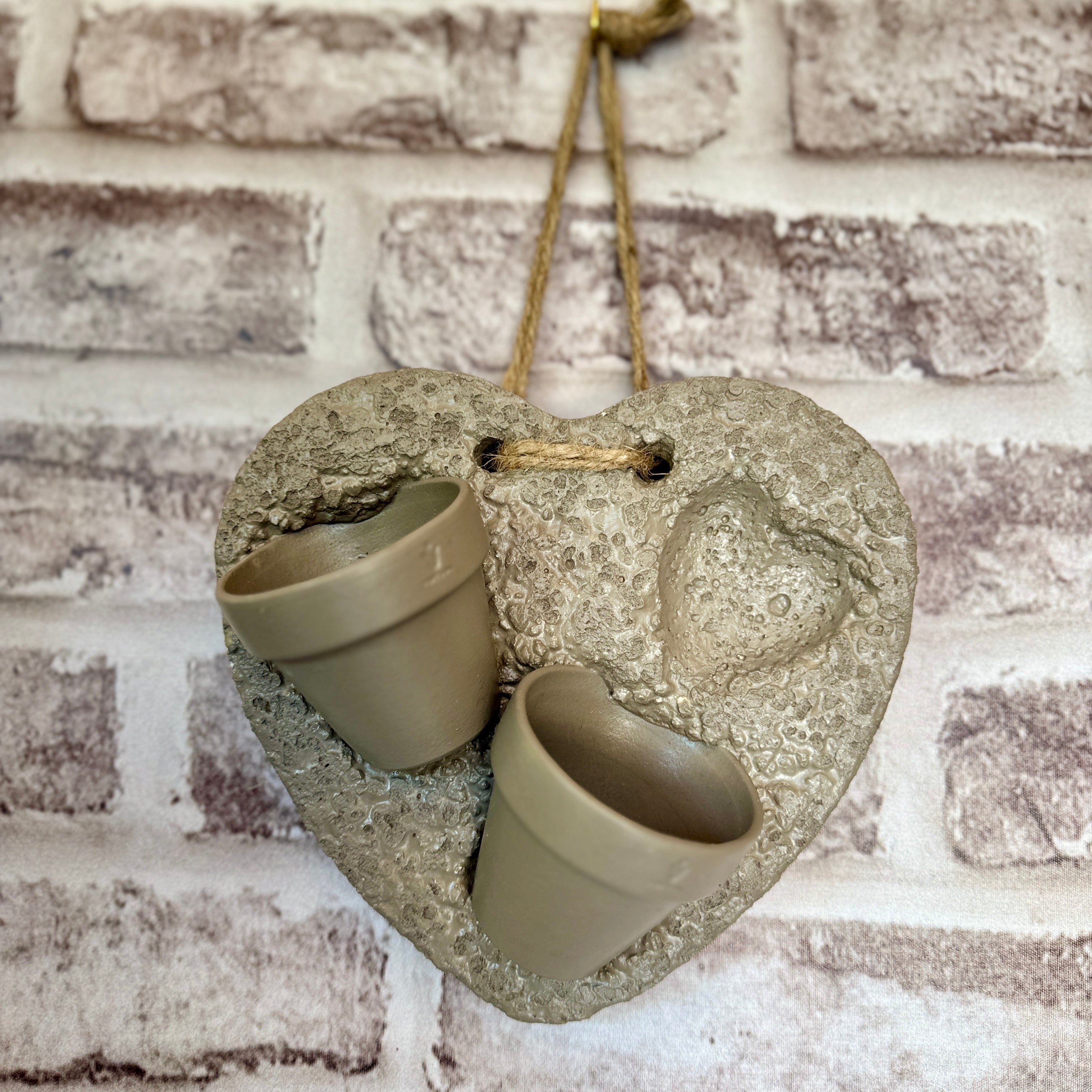 Suspension Cœur en Hypertufa – Duo de Mini Pots