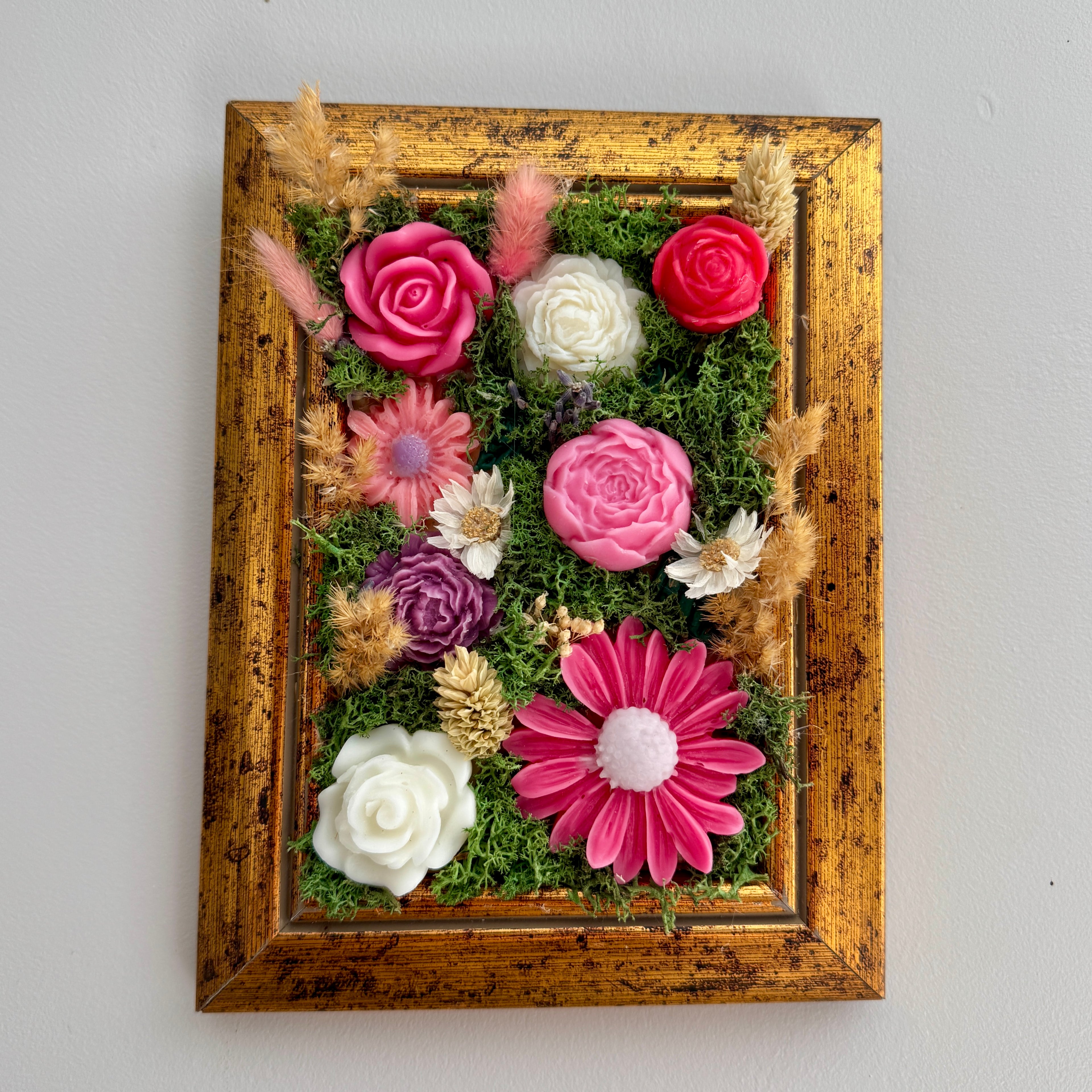 Cadre Olfactif Bois Or – Écrin Floral & Senteur Ambre et Safran
