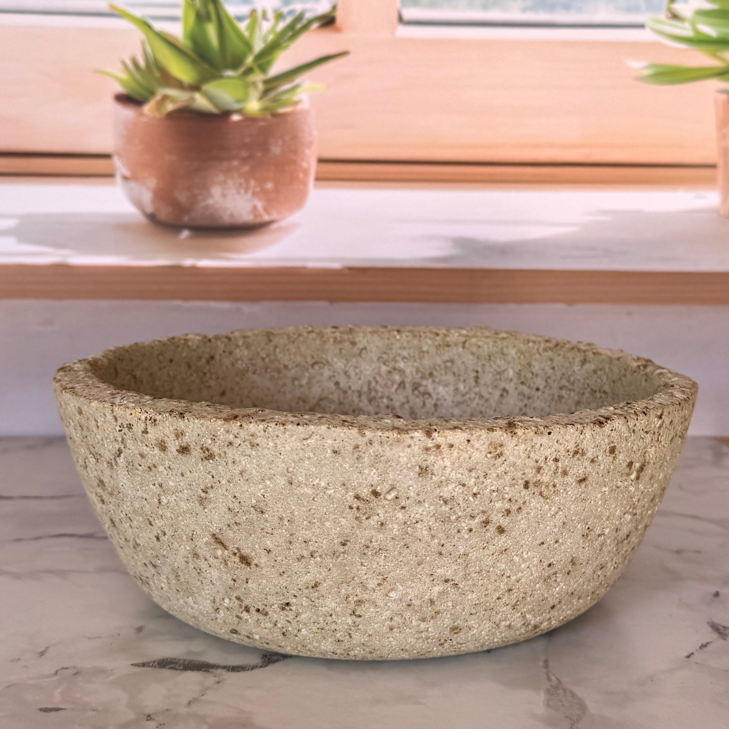 Bol en hypertufa - Silhouette épurée & grains de sable
