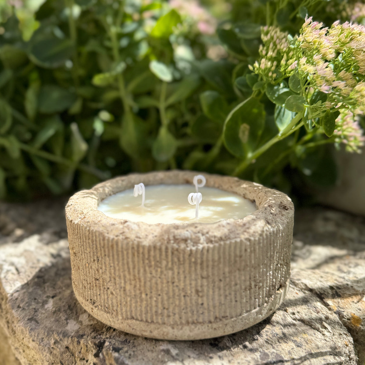 Bougie Artisanale en Hypertufa 3 mèches - Parfum "Thé vert"