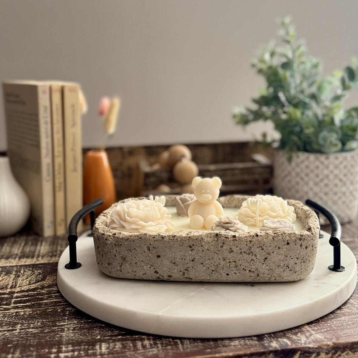 Bougie Artisanale en Hypertufa "le petit ourson - Parfum "bois de rose"